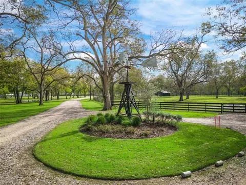 2990 Bowser Rd, Fulshear, TX 77441