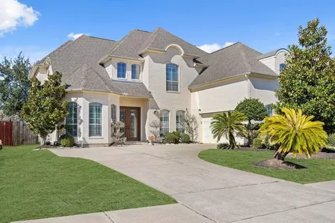 10015 Loch Courtney Ln, Houston, TX 77089