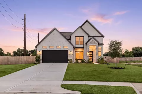 349 Covey Ln, Sealy, TX 77474