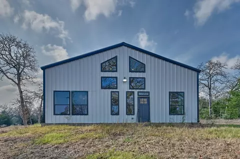 25504 Squirrel Rd, New Ulm, TX 78950