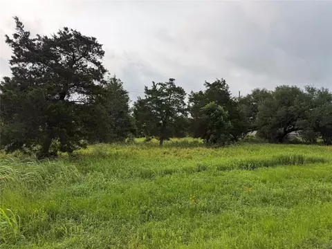 2702 14th, Hempstead, TX 77445 photo 4