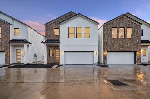 5815 Outer Banks St, Houston, TX 77091