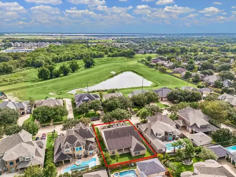 7715 Bayou Green Ln, Sugar Land, TX 77479