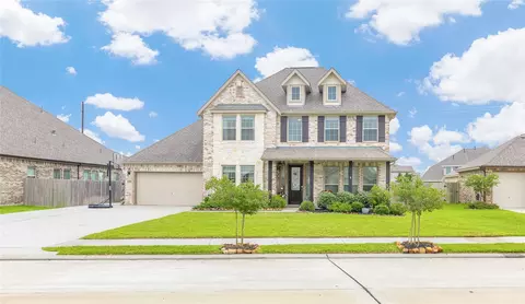 14926 Lake Shore Ave, Mont Belvieu, TX 77523