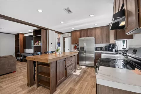 Kitchen - 12576 Stablegate Dr, Conroe, TX 77306 photo 1 of 3