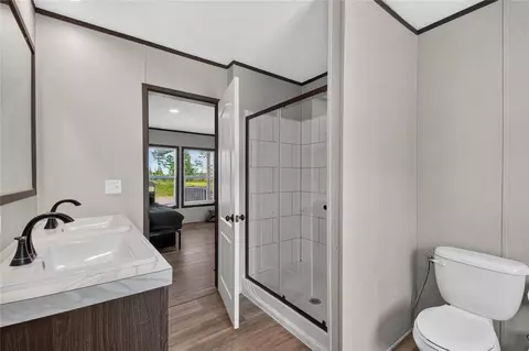 Bath - 12576 Stablegate Dr, Conroe, TX 77306 photo 2 of 3