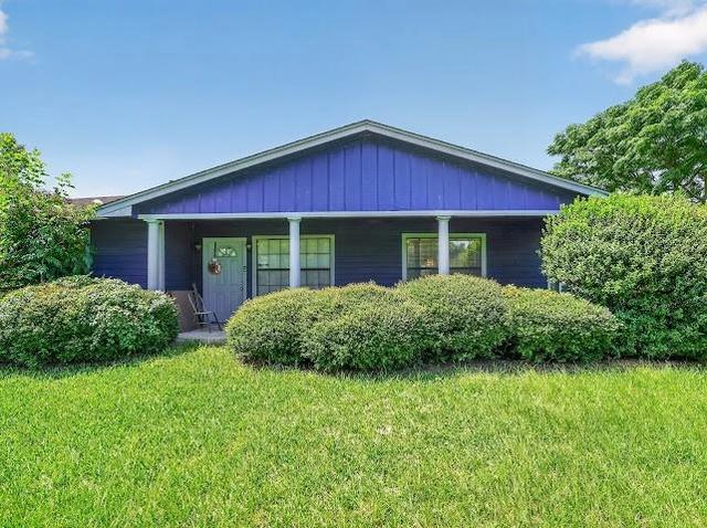 1019 Lamar St, Liberty, TX 77575
