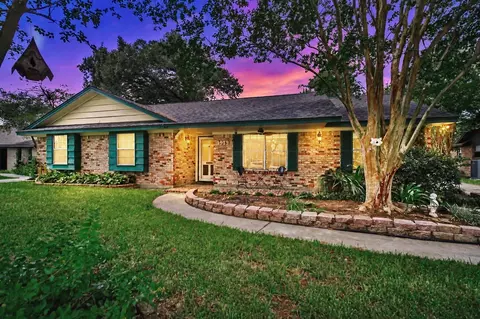 1919 Stebbins Dr, Houston, TX 77043