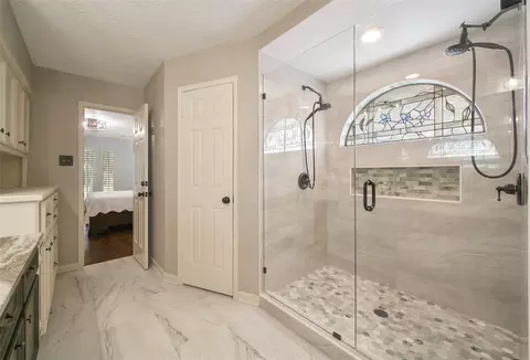 Bath - 17007 Windrow Dr, Spring, TX 77379 photo 3 of 7