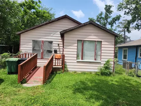 4215 Edison St, Houston, TX 77009