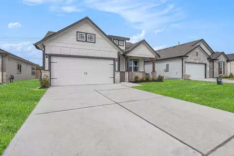 3743 Crawford St, Bay City, TX 77414