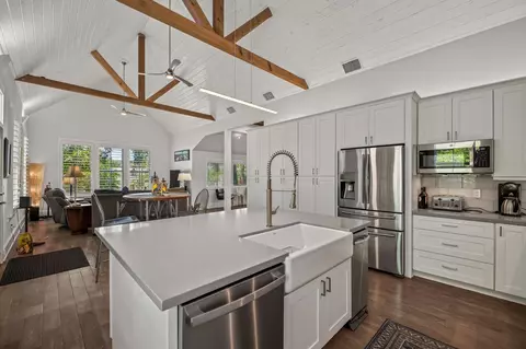 303 W Alamo St, Brenham, TX 77833