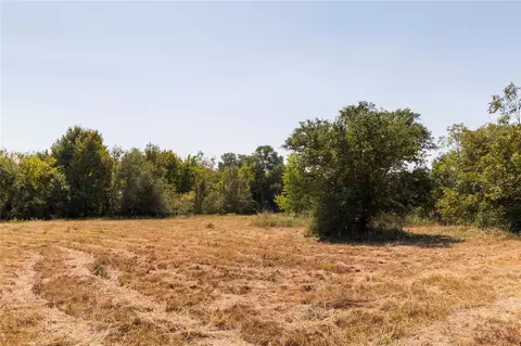 9487 Bauer Rd, Fayetteville, TX 78940