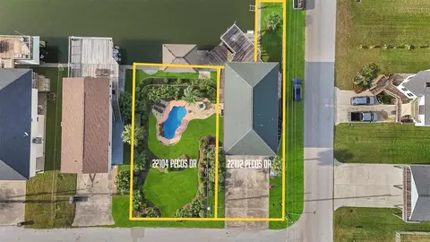 22102 Pecos Dr, Galveston, TX 77554