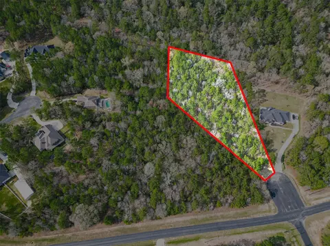 7941 Rodeo Rd, Waller, TX 77484