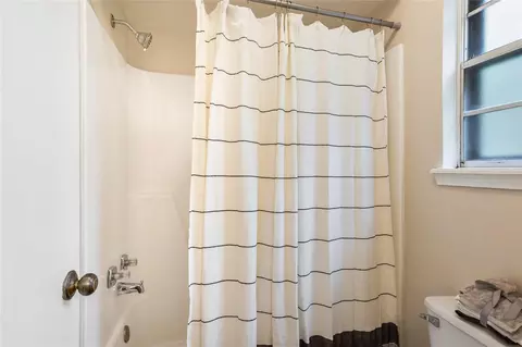 Bath - 18102 Deep Brook Dr, Spring, TX 77379 photo 2 of 5