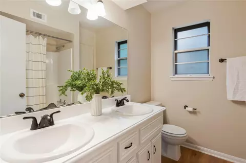 Bath - 18102 Deep Brook Dr, Spring, TX 77379 photo 3 of 5