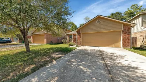 9747 Gulfstream Dr, Conroe, TX 77303 photo 1