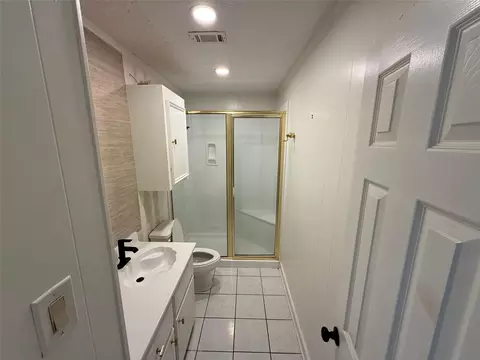 Bath - 14275 Five Guinea Ln, Conroe, TX 77302 photo 4 of 4