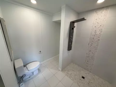 Bath - 14275 Five Guinea Ln, Conroe, TX 77302 photo 2 of 4