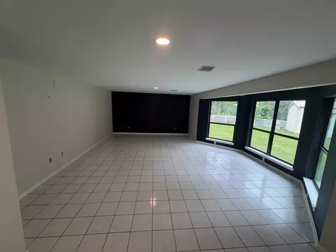Living - 14275 Five Guinea Ln, Conroe, TX 77302 photo 3 of 3