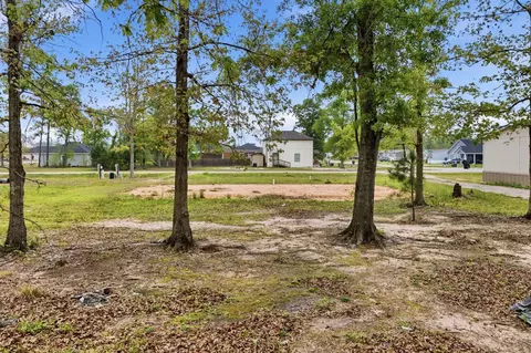 637 Wexford Dr, Conroe, TX 77303 photo 5