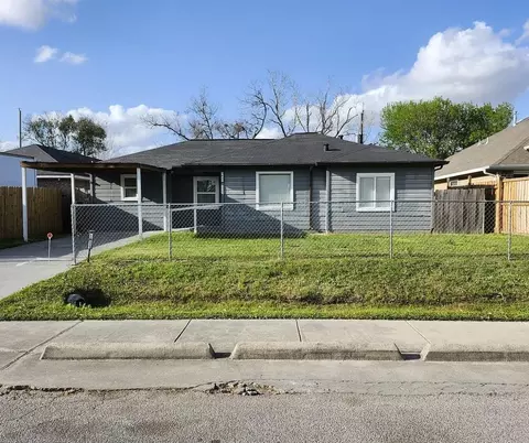 3621 Dawson Ln, Houston, TX 77051
