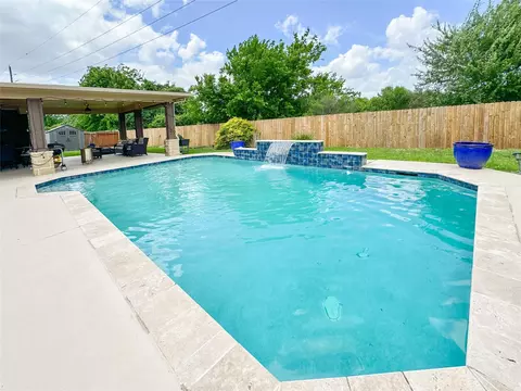 402 Heatherton Hill Dr, Rosenberg, TX 77469
