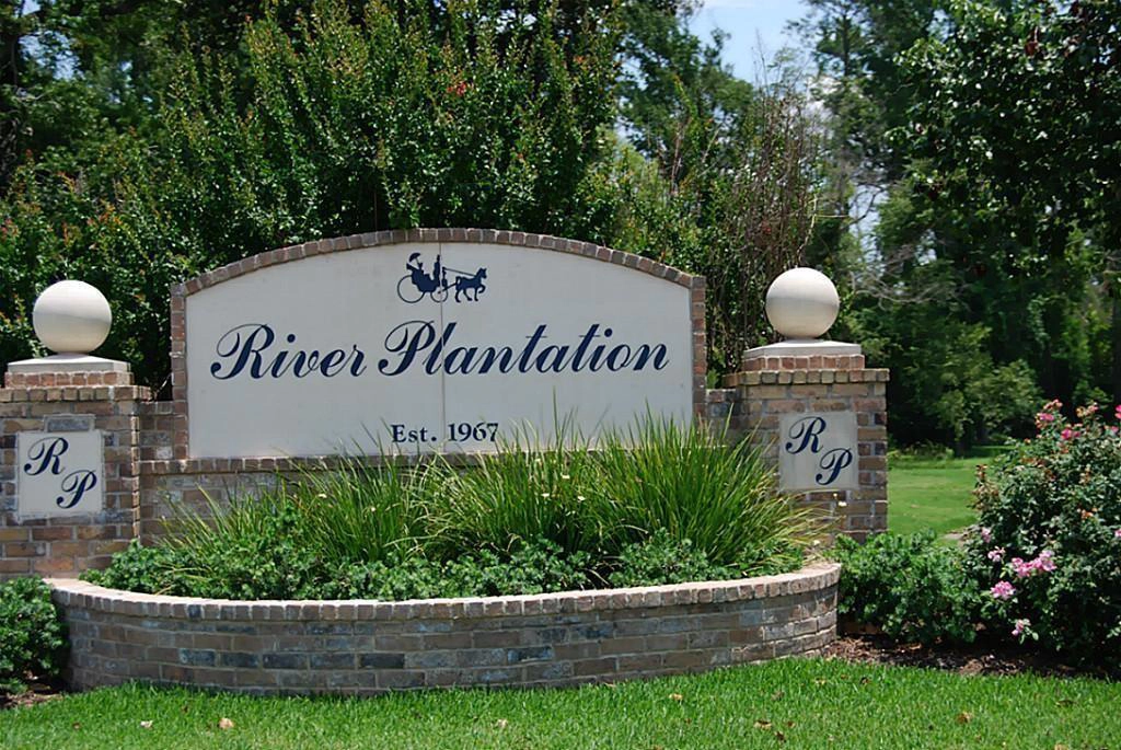 64 River Plantation Dr  