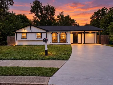 11306 Sandhurst Dr, Houston, TX 77048