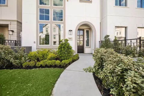 3709 Somerset York Ln, Houston, TX 77055