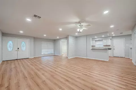 Living - 23131 Earlmist Dr, Spring, TX 77373 photo 2 of 3