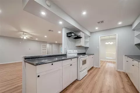 Kitchen - 23131 Earlmist Dr, Spring, TX 77373 photo 2 of 7