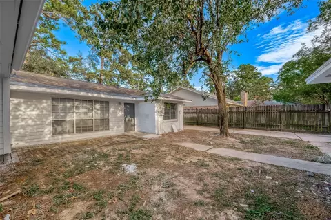 Exterior - 23131 Earlmist Dr, Spring, TX 77373 photo 5 of 9