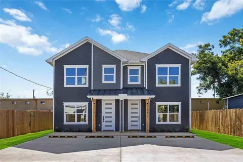 4624 Mayflower St #A/B, Houston, TX 77033