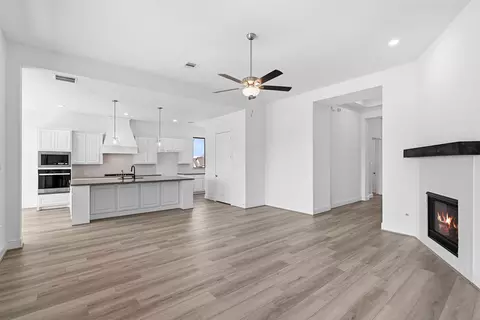 Living - 10271 Bluegill Crest Dr, Willis, TX 77318 photo 4 of 4