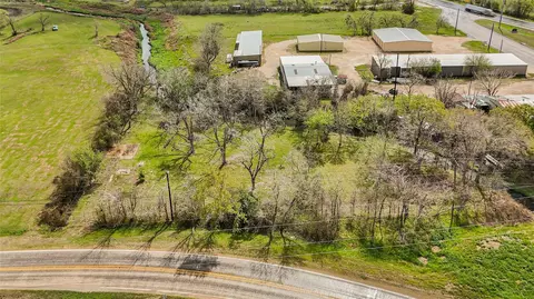 302 Blue Creek Rd, El Campo, TX 77437