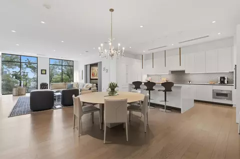 2710 Steel St #405, Houston, TX 77098