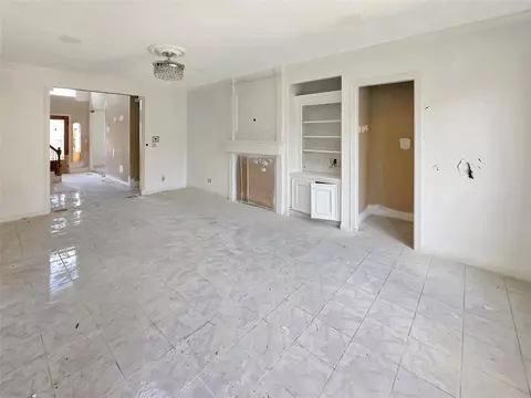 Living - 7402 Regency Pl, Spring, TX 77379 photo 4 of 6
