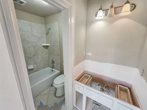 Bath - 7402 Regency Pl, Spring, TX 77379 photo 9 of 9