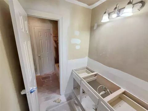 Bath - 7402 Regency Pl, Spring, TX 77379 photo 6 of 9