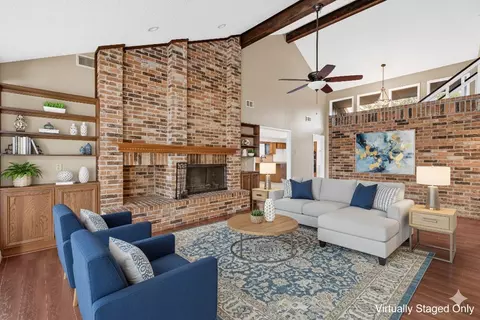 2106 White Feather Trl, Crosby, TX 77532