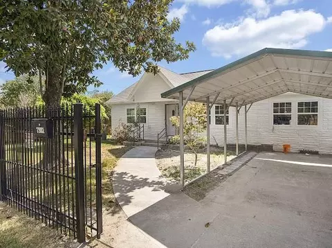 7901 Helmers St, Houston, TX 77022