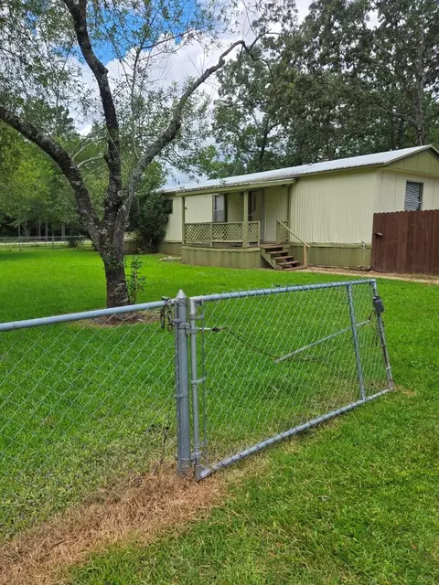 11 Kim, Shepherd, TX 77371