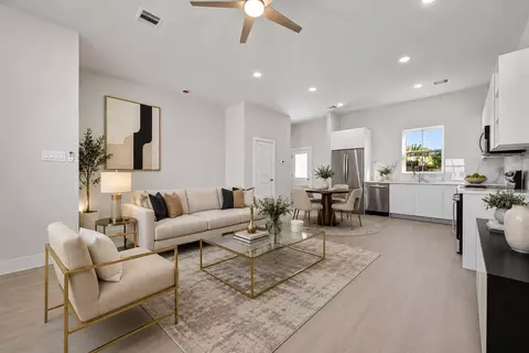 6702 Metro Blvd #3, Houston, TX 77083