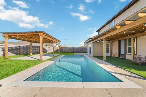 3508 Saxton Green Rd, Pearland, TX 77584