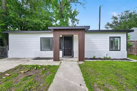 4933 Doolittle Blvd, Houston, TX 77033