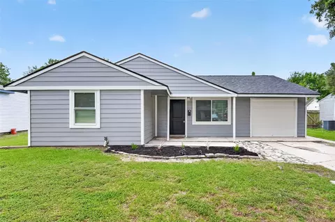3808 Sherbrooke Rd, Pasadena, TX 77503