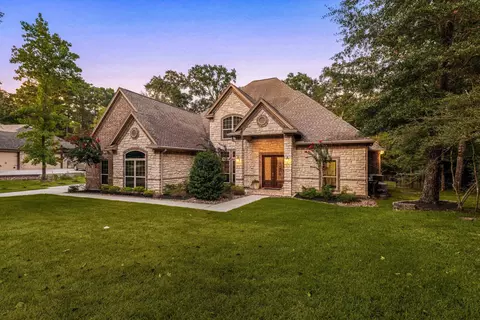Exterior - 1902 1904 Boulder Ridge Dr, Conroe, TX 77304 photo 7 of 7