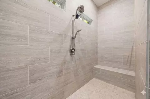 Bath - 1902 1904 Boulder Ridge Dr, Conroe, TX 77304 photo 4 of 5